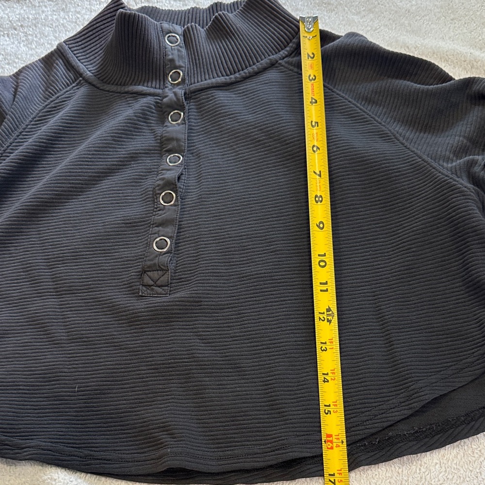 NWOT -FP Movement- Black Ribbed Women's cropped Sweater size XS - Picture 3 of 9